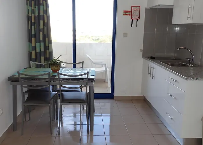 Great Value 5 Mins To De Rocha